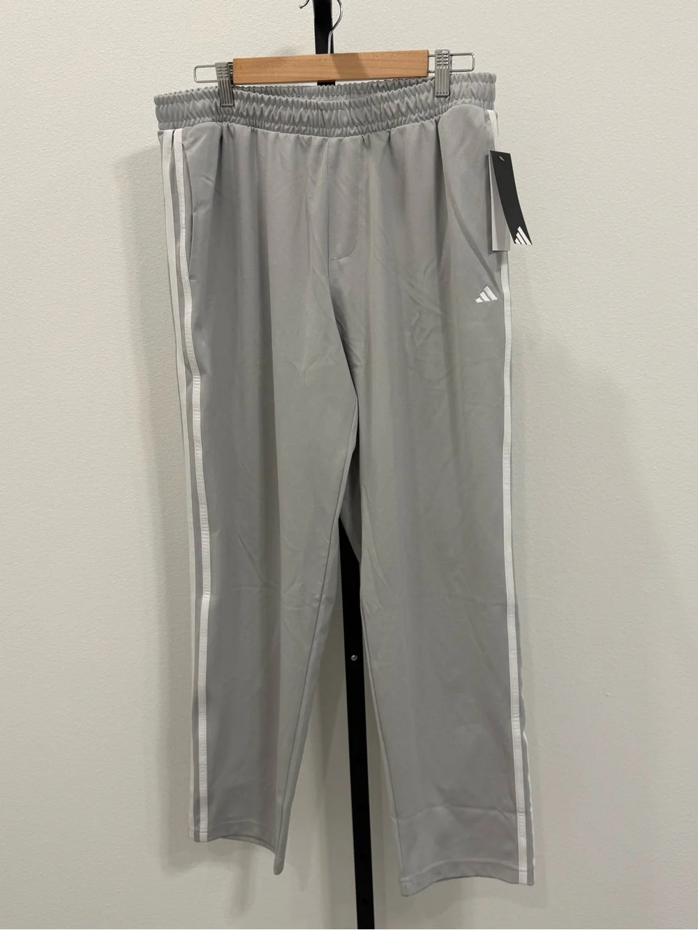 adidas men’s golf track pant Large Athletic Athlesiure Comfortable Casual Weeken